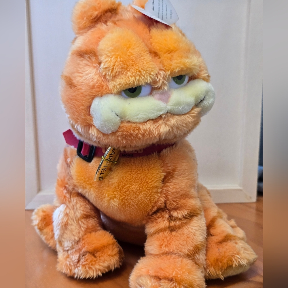 Vintage 2004 Garfield Plush Toy with Collar